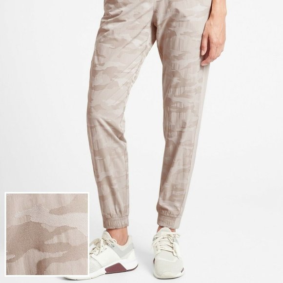 Athleta Brooklyn Textured Jogger size 24 Leopard Abalone Grey - Picture 6 of 8